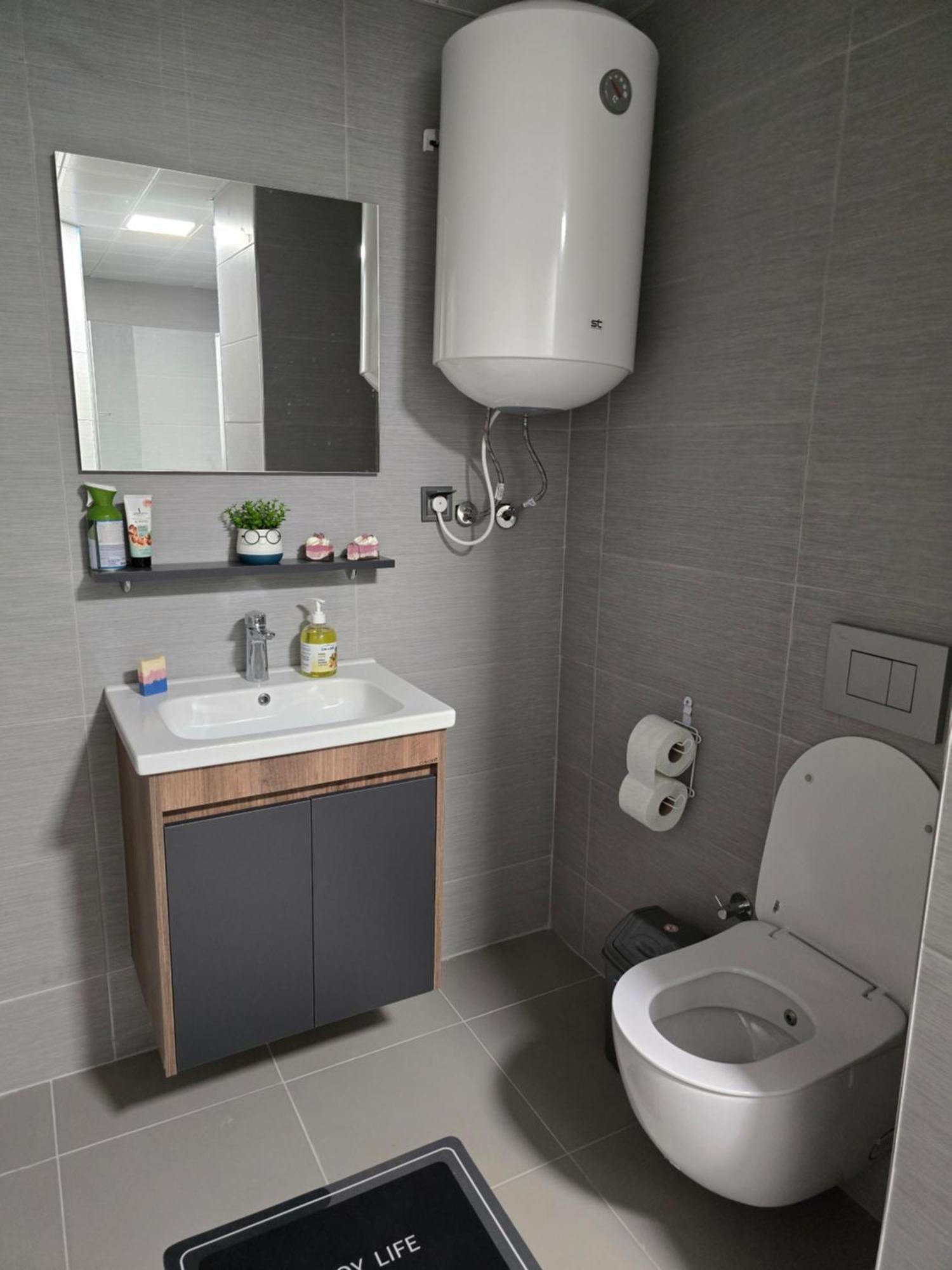 Cevahir Sky City Apartment With Spa, Pool & Fitness Included Skopje Exterior photo
